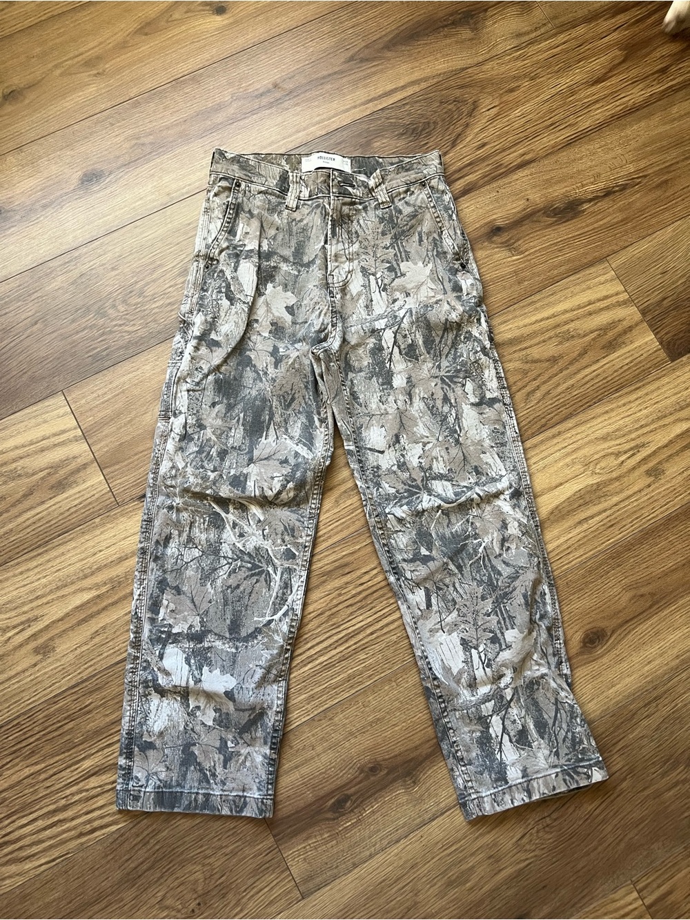 Hollister Women’s Camo Baggy Jeans